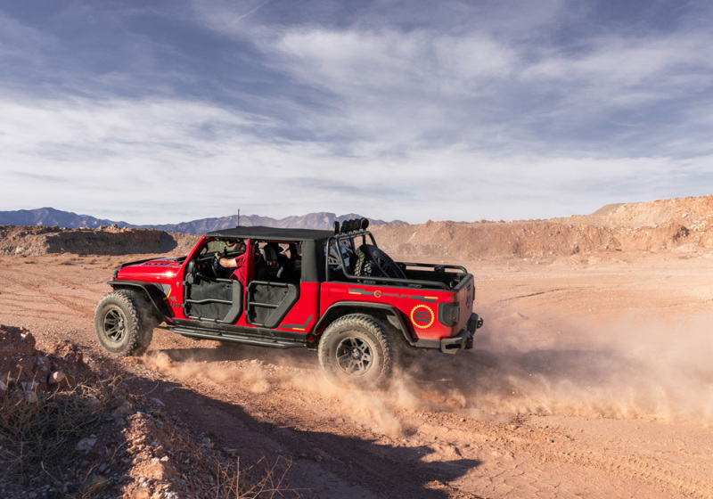 Superlift 20-22 Jeep Gladiator JT (NO Mojave) 4WD 4in Dual Rate Coil Lift Kit w/Fox 2.0 Res Shocks