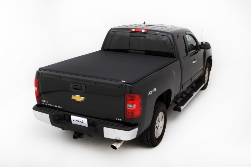Lund 07-13 Chevy Silverado 1500 (6.5ft. Bed) Genesis Elite Tri-Fold Tonneau Cover – Black