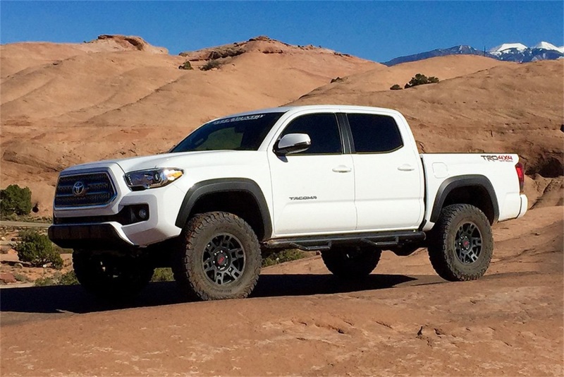 Tuff Country 05-23 Toyota Tacoma 4×4 & PreRunner 3in Lift Kit (Excludes TRD Pro No Shocks)