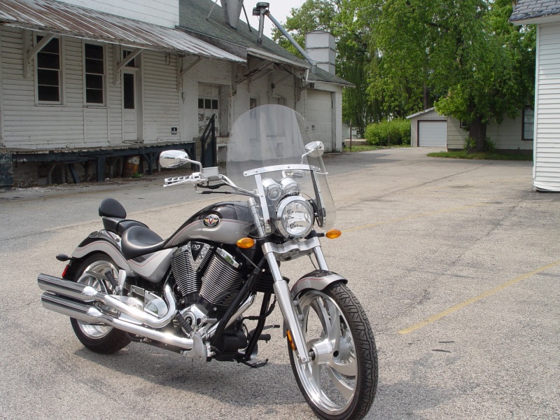 National Cycle BMW/ Honda/ Kawasaki/ Suzuki/ Yamaha Dakota 4.5 mm. Windshield – Clear