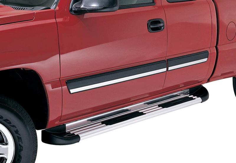 Lund 00-05 GMC Yukon (70in w/Fender Flares) TrailRunner Extruded Multi-Fit Running Boards – Black